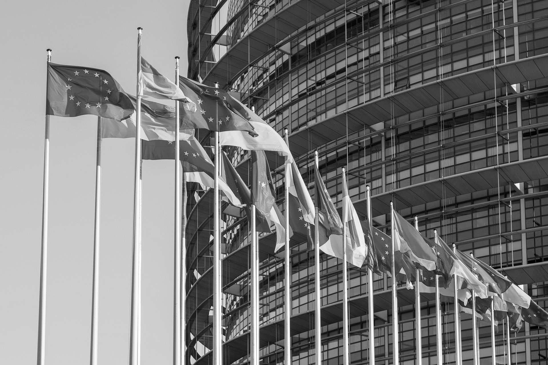 NewsAlert Sanctions | Golden Powers: new amendments provided for by the so called “Ukraine Decree”